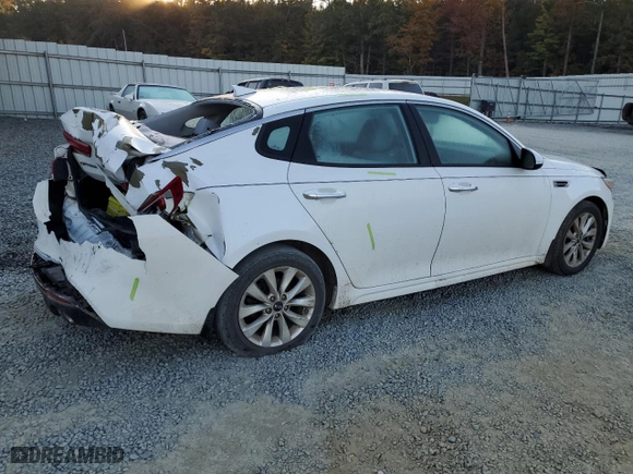 2016 Kia Optima EX with VIN 5XXGU4L31GG014286, listed as a Copart auction lot 77652274 with 126,885 mi miles and Salvage Title. Bid and sale history available at carsss.com. Image 3.
