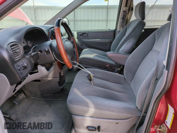 2005 Chrysler Town & Country LX with VIN 2C8GP44R35R309001, listed as a Copart auction lot 52157155 with 141,465 mi miles and Salvage Title. Bid and sale history available at carsss.com. Image 7.