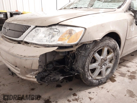 2000 Toyota Avalon XL with VIN 4T1BF28B3YU065885, listed as a IAAI auction lot 41581889 with Not Provided miles and . Bid and sale history available at DreamBid. Image 6.