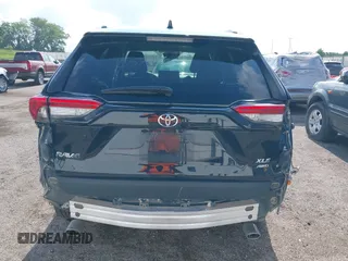 2025 Toyota RAV4 XLE Premium with VIN 2T3A1RFV1SW517279, listed as a IAAI auction lot 42363491 with 8,848 mi miles and . Bid and sale history available at DreamBid. Image 17.