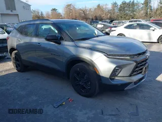 2025 Chevrolet Blazer LT с VIN 3GNKBHR45SS104574, выставлен на аукционе IAAI как лот 41293595 с пробегом 1 205 миль миль и . История ставок и продаж доступна на DreamBid. Изображение 1.