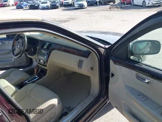 2008 Cadillac DTS 1SC z VIN 1G6KD57Y48U182797, wystawiony jako IAAI lot #41950105 z przebiegiem 96 274 mil mil oraz . Historia ofert i sprzedaży dostępna na DreamBid. Obrazek 5.