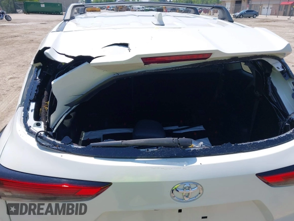 2020 Toyota Highlander L with VIN 5TDCZRAH4LS028560, listed as a IAAI auction lot 42436309 with 55,569 mi miles and . Bid and sale history available at DreamBid. Image 6.