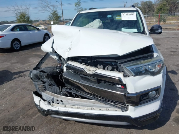 2020 Toyota 4Runner SR5 with VIN JTEBU5JR4L5800195, listed as a IAAI auction lot 41481094 with 122,100 mi miles. Bid and sale history available at carsss.com. Image 12.
