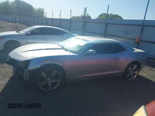 2010 Chevrolet Camaro 1LT z VIN 2G1FB1EV1A9167966, wystawiony jako IAAI lot #42014509 z przebiegiem 213 321 mil mil oraz . Historia ofert i sprzedaży dostępna na DreamBid. Obrazek 13.