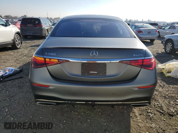 2024 Mercedes-Benz S 580 z VIN W1K6G7GB5RA265130, wystawiony jako Copart lot #82841994 z przebiegiem 7 330 mil mil oraz Szkoda całkowita • Salvage title. Historia ofert i sprzedaży dostępna na DreamBid. Obrazek 6.