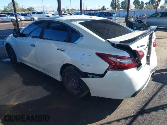 2018 Nissan Altima SR with VIN 1N4AL3AP2JC163232, listed as a IAAI auction lot 41818746 with 73,707 mi miles and . Bid and sale history available at carsss.com. Image 3.