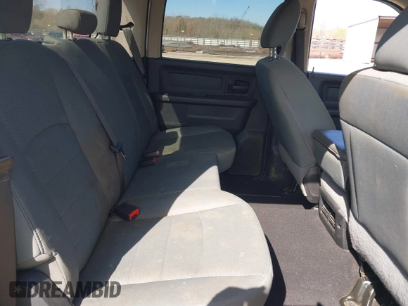 2018 Ram 2500 Tradesman with VIN 3C6UR5CJ1JG336382, listed as a IAAI auction lot 39077896 with 118,111 mi miles and . Bid and sale history available at DreamBid. Image 8.
