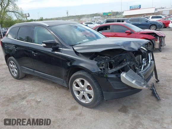 2013 Volvo XC60 3.2L z VIN YV4952DL0D2372518, wystawiony jako IAAI lot #42061418 z przebiegiem 122 704 mil mil oraz . Historia ofert i sprzedaży dostępna na DreamBid. Obrazek 1.