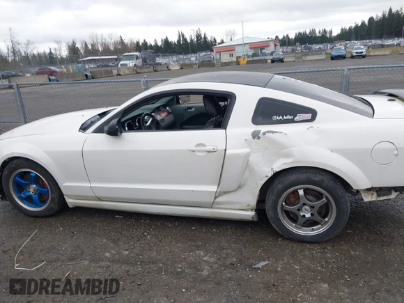 2007 Ford Mustang GT Deluxe with VIN 1ZVFT82H075304832, listed as a IAAI auction lot 41671385 with 103,268 mi miles and . Bid and sale history available at DreamBid. Image 14.