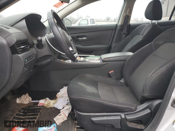 2020 Nissan Sentra SV with VIN 3N1AB8CV4LY237382, listed as a Copart auction lot 84118414 with 79,835 mi miles and Salvage Title. Bid and sale history available at DreamBid. Image 7.