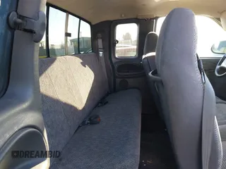 1999 Dodge Ram 2500 with VIN 3B7KC23Z5XG118959, listed as a IAAI auction lot 40484594 with 176,946 mi miles. Bid and sale history available at carsss.com. Image 8.