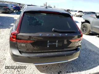 2023 Volvo V90 Ultimate z VIN YV4062NCXP1161289, wystawiony jako Copart lot #39721384 z przebiegiem 4467 mil mil oraz . Historia ofert i sprzedaży dostępna na DreamBid. Obrazek 6.