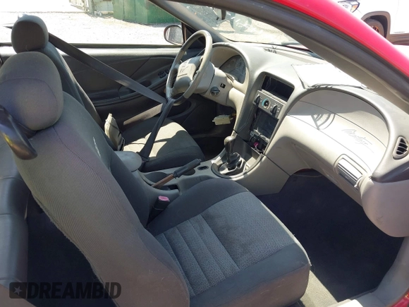 2004 Ford Mustang GT Deluxe z VIN 1FAFP42XX4F210024, wystawiony jako IAAI lot #42119586 z przebiegiem 176 164 mil mil oraz . Historia ofert i sprzedaży dostępna na DreamBid. Obrazek 5.