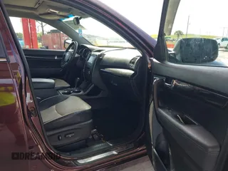 2012 Kia Sorento SX with VIN 5XYKW4A24CG207956, listed as a IAAI auction lot 40244776 with 112,703 mi miles. Bid and sale history available at carsss.com. Image 5.