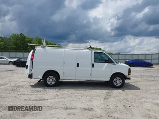 2017 Chevrolet Express Cargo with VIN 1GCWGAFF4H1102432, listed as a IAAI auction lot 42458698 with 282,698 mi miles and . Bid and sale history available at DreamBid. Image 14.