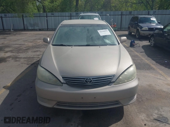 2006 Toyota Camry STD with VIN 4T1BE30K26U155059, listed as a IAAI auction lot 42158259 with 164,353 mi miles and . Bid and sale history available at carsss.com. Image 6.