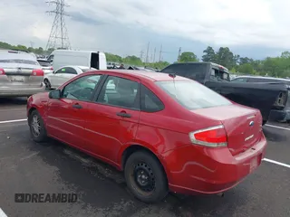 2011 Ford Focus SE with VIN 1FAHP3FN2BW102618, listed as a IAAI auction lot 42111330 with 273,013 mi miles. Bid and sale history available at carsss.com. Image 3.