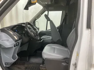 2018 Ford Transit z VIN 1FTBW2CG5JKB49814, wystawiony jako IAAI lot #42792323 z przebiegiem 222 044 mil mil oraz . Historia ofert i sprzedaży dostępna na DreamBid. Obrazek 10.