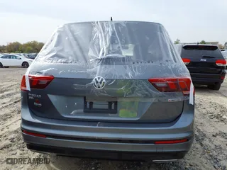 2019 Volkswagen Tiguan SE with VIN 3VV2B7AX0KM186146, listed as a IAAI auction lot 41785580 with 70,950 mi miles. Bid and sale history available at carsss.com. Image 19.