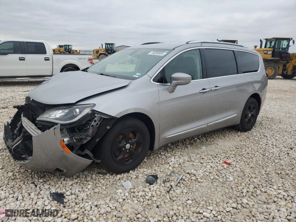2017 Chrysler Pacifica Touring-L Plus with VIN 2C4RC1EG3HR811769, listed as a Copart auction lot 44858955 with 130,247 mi miles and Salvage Title. Bid and sale history available at carsss.com. Image 1.