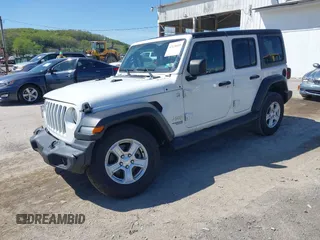 2020 Jeep Wrangler Unlimited Sport S с VIN 1C4HJXDN0LW204734, выставлен на аукционе IAAI как лот 42128859 с пробегом 92 017 миль миль и . История ставок и продаж доступна на DreamBid. Изображение 18.