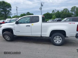 2019 Chevrolet Colorado 4WD Work Truck z VIN 1GCHTBEA5K1221307, wystawiony jako IAAI lot #42273653 z przebiegiem 94 746 mil mil oraz . Historia ofert i sprzedaży dostępna na DreamBid. Obrazek 14.
