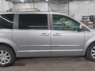 2013 Chrysler Town & Country Touring with VIN 2C4RC1BG9DR714736, listed as a IAAI auction lot 41824364 with 156,486 mi miles. Bid and sale history available at carsss.com. Image 14.