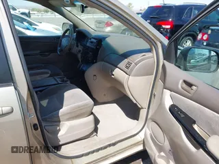 2004 Toyota Sienna CE with VIN 5TDZA23C84S125532, listed as a IAAI auction lot 42021942 with 227,141 mi miles. Bid and sale history available at carsss.com. Image 5.