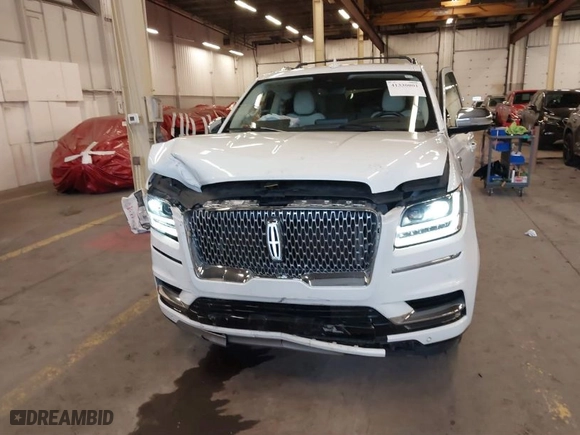 2021 Lincoln Navigator L Black Label with VIN 5LMJJ3TT3MEL15532, listed as a IAAI auction lot 41330001 with 62,325 mi miles. Bid and sale history available at carsss.com. Image 6.