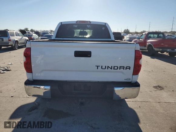 2017 Toyota Tundra SR5 z VIN 5TFEW5F17HX222295, wystawiony jako Copart lot #84070304 z przebiegiem 105 463 mil mil oraz Szkoda całkowita • Salvage title. Historia ofert i sprzedaży dostępna na DreamBid. Obrazek 6.