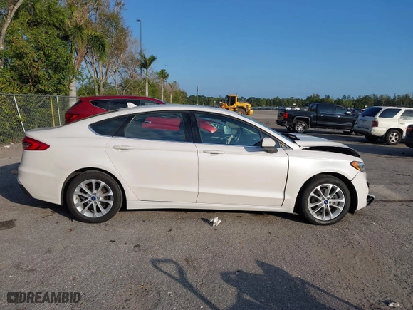 2020 Ford Fusion Hybrid SE with VIN 3FA6P0LU6LR184925, listed as a IAAI auction lot 41328622 with 40,412 mi miles. Bid and sale history available at carsss.com. Image 14.