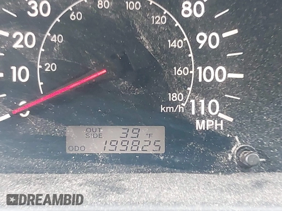 2007 Toyota Corolla CE with VIN JTDBR32E370102640, listed as a IAAI auction lot 41980922 with 199,825 mi miles. Bid and sale history available at carsss.com. Image 7.