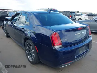 2016 Chrysler 300 with VIN 2C3CCABG9GH320822, listed as a IAAI auction lot 41935703 with 95,164 mi miles. Bid and sale history available at carsss.com. Image 3.