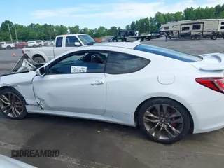 2015 Hyundai Genesis Coupe R-Spec with VIN KMHHU6KJ4FU127511, listed as a IAAI auction lot 42214070 with Not provided miles and . Bid and sale history available at DreamBid. Image 15.