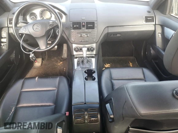 2008 Mercedes-Benz C 300 Sport z VIN WDDGF54XX8F038545, wystawiony jako Copart lot #56676185 z przebiegiem 203 493 mil mil oraz Szkoda całkowita • Salvage title. Historia ofert i sprzedaży dostępna na DreamBid. Obrazek 8.