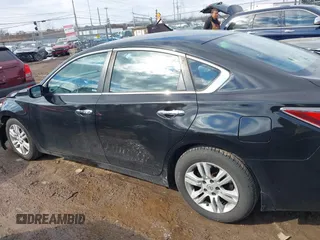 2015 Nissan Altima 2.5 S with VIN 1N4AL3AP0FC466159, listed as a IAAI auction lot 41617703 with 82,310 mi miles. Bid and sale history available at carsss.com. Image 15.