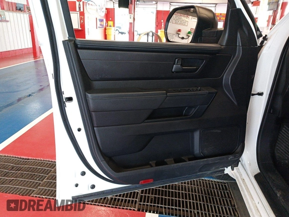 2022 Toyota Tundra SR with VIN 5TFKB5DA5NX006474, listed as a IAAI auction lot 42679285 with 40,811 mi miles and . Bid and sale history available at DreamBid. Image 1.
