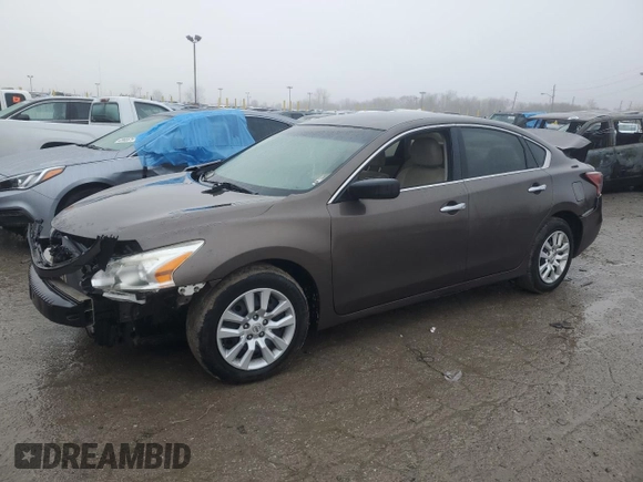 2014 Nissan Altima 2.5 S with VIN 1N4AL3AP2EC163852, listed as a Copart auction lot 43538135 with 114,800 mi miles and Clean Title. Bid and sale history available at carsss.com. Image 1.