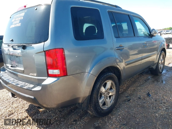 2009 Honda Pilot EX-L with VIN 5FNYF48539B035820, listed as a IAAI auction lot 41942149 with 242,463 mi miles. Bid and sale history available at carsss.com. Image 4.