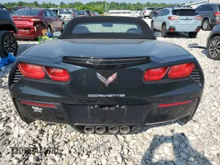 2015 Chevrolet Corvette 1LT z VIN 1G1YA3D79F5116374, wystawiony jako Copart lot #57310375 z przebiegiem 10 591 mil mil oraz Szkoda całkowita • Salvage title. Historia ofert i sprzedaży dostępna na DreamBid. Obrazek 6.