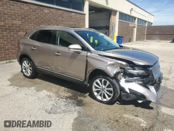 2019 Lincoln MKC Select with VIN 5LMCJ2D90KUL46326, listed as a Copart auction lot 57282045 with 99,181 mi miles and Clean title. Bid and sale history available at DreamBid. Image 4.