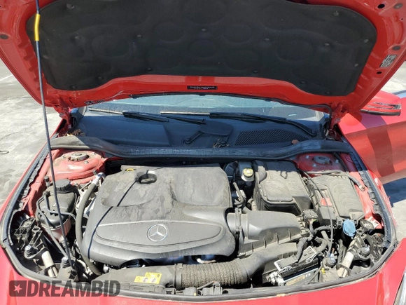 2019 Mercedes-Benz CLA 250 z VIN WDDSJ4EB7KN725677, wystawiony jako Copart lot #52457985 z przebiegiem 62 553 mil mil oraz Szkoda całkowita • Salvage title. Historia ofert i sprzedaży dostępna na DreamBid. Obrazek 12.