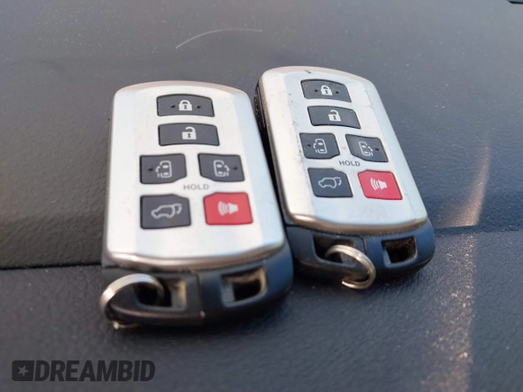 2016 Toyota Sienna XLE with VIN 5TDYK3DC8GS701072, listed as a IAAI auction lot 41154795 with 52,600 mi miles and . Bid and sale history available at DreamBid. Image 11.