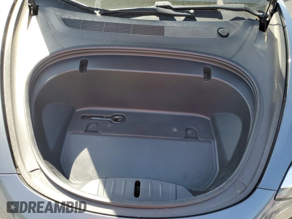 2020 Tesla Model 3 Performance z VIN 5YJ3E1EC1LF713406, wystawiony jako Copart lot #55252595 z przebiegiem 39 905 mil mil oraz Szkoda całkowita • Salvage title. Historia ofert i sprzedaży dostępna na DreamBid. Obrazek 11.