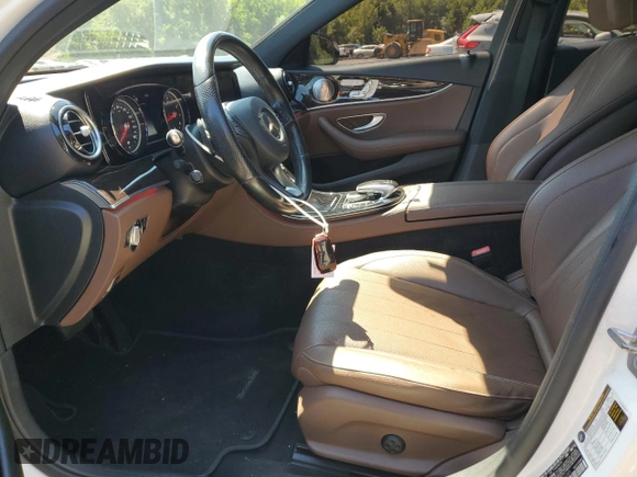 2017 Mercedes-Benz E 300 Luxury с VIN WDDZF4KB0HA039355, выставлен на аукционе Copart как лот 65951505 с пробегом Не указан миль и Списание • Salvage title. История ставок и продаж доступна на DreamBid. Изображение 7.
