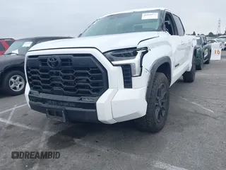 2024 Toyota Tundra Limited z VIN 5TFWA5DB2RX156299, wystawiony jako IAAI lot #42425471 z przebiegiem 41 874 mil mil oraz . Historia ofert i sprzedaży dostępna na DreamBid. Obrazek 6.