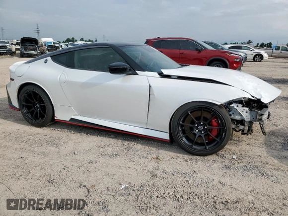 2024 Nissan Z Nismo с VIN JN1BZ4CH9RM360562, выставлен на аукционе Copart как лот 59863775 с пробегом 8 868 миль миль и Списание • Salvage title. История ставок и продаж доступна на DreamBid. Изображение 4.