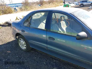 1998 Chevrolet Cavalier z VIN 1G1JC524XW7135102, wystawiony jako IAAI lot #40811285 z przebiegiem 66 909 mil mil oraz . Historia ofert i sprzedaży dostępna na DreamBid. Obrazek 13.