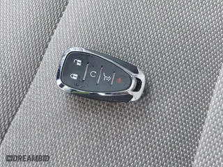 2019 Chevrolet Traverse LT Cloth with VIN 1GNERGKW0KJ221320, listed as a IAAI auction lot 41827836 with 151,893 mi miles. Bid and sale history available at carsss.com. Image 11.